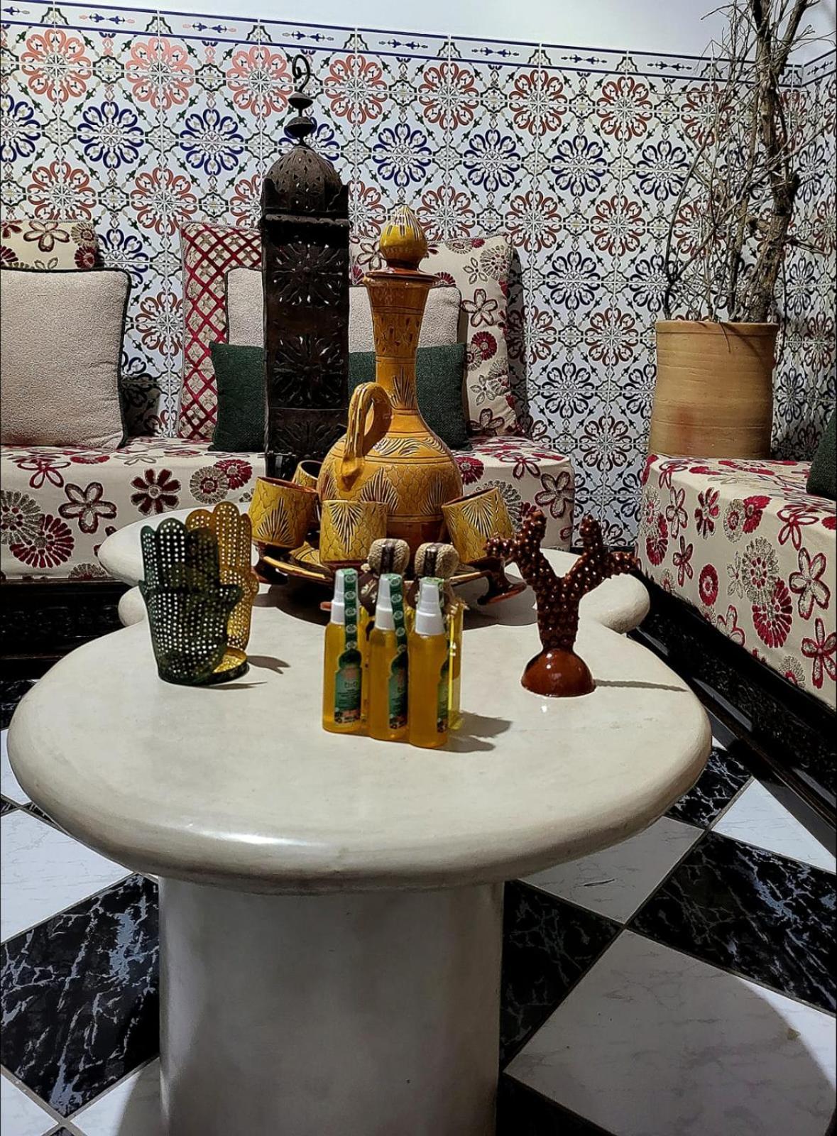Riad Traditionnel De Charme 3 Chambres مراكش المظهر الخارجي الصورة